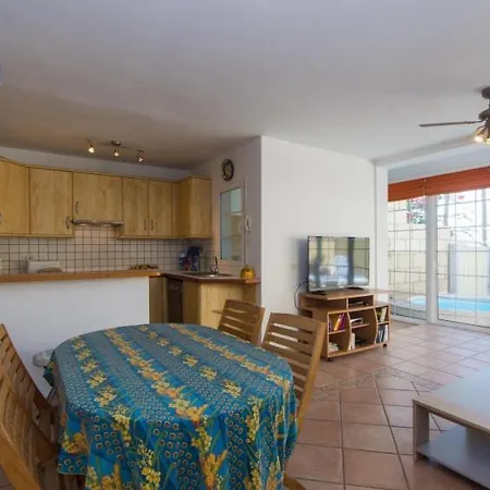 Palm-mar Sleeps 6 Pool Air Con Wifi 팔름-마르